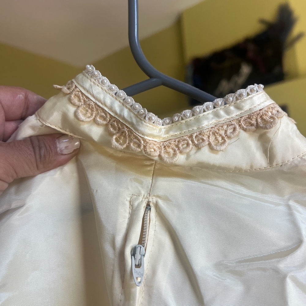 Gunne Sax Cream Bishop Sleeve Gown with Bib Collar Vintage - Picture 9 of 9